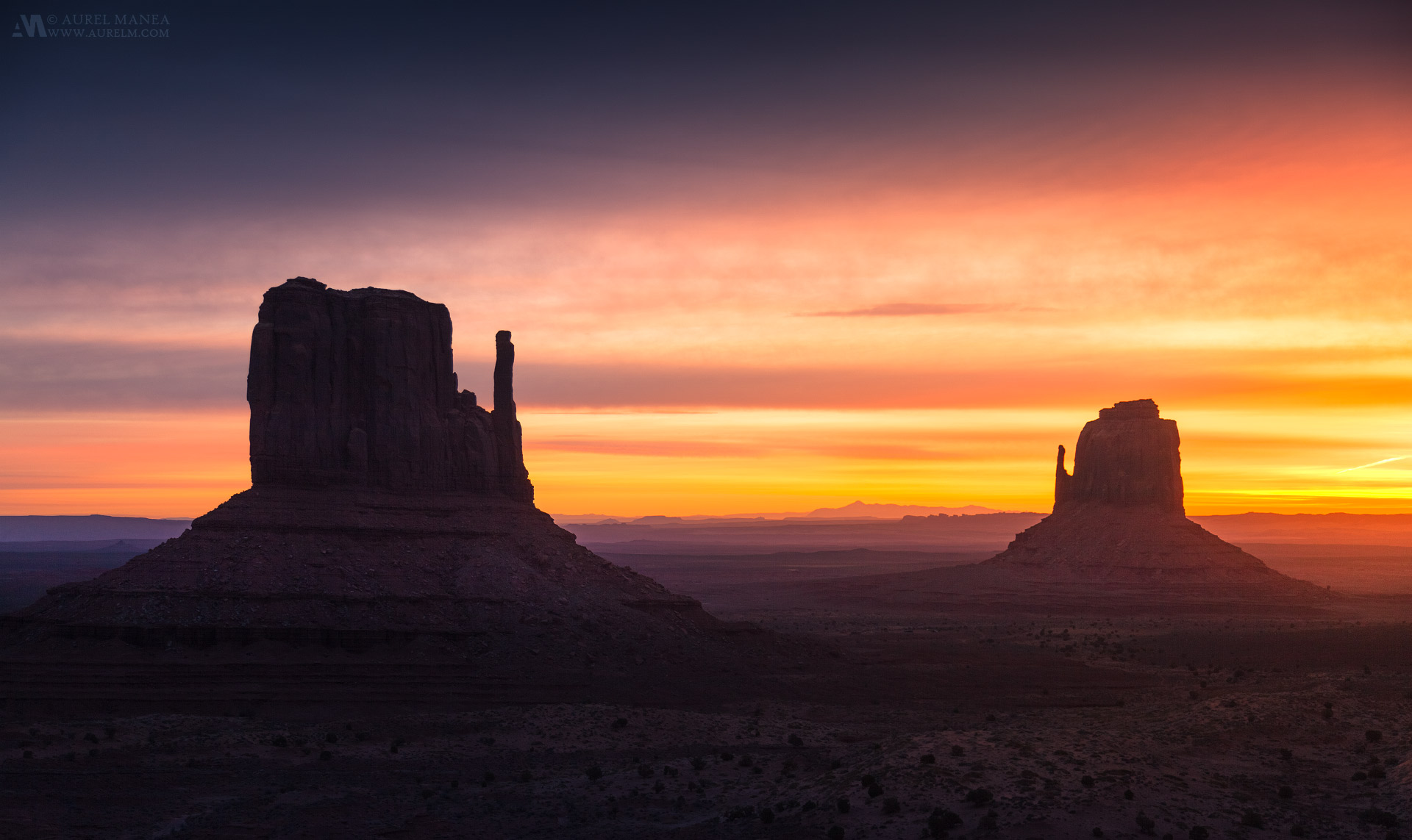 Gallery Monument Valley Sunrise 04 Dystalgia Aurel Manea Art