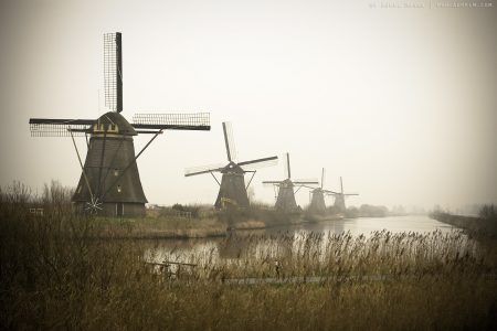 Kinderdijk windmills 01