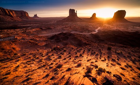 Monument Valley sunrise 02