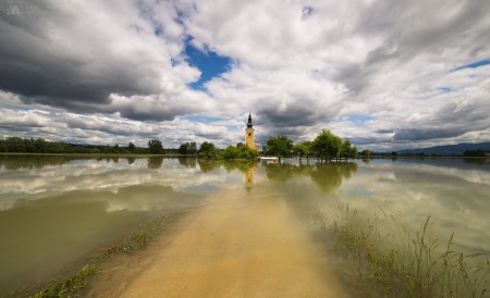 Slovenia flooded church 02